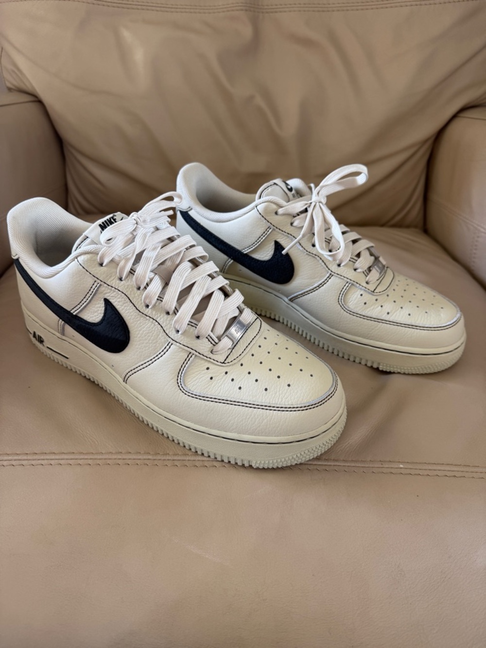 Men’s Nike Air Force 1 ‘07 LV8 Size 9.5